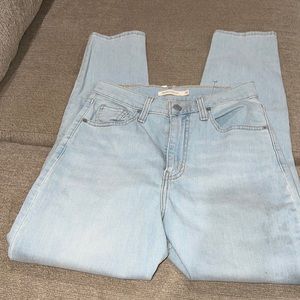 Ladies Levi’s Jeans